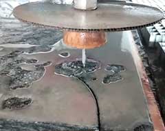 Línea de corte sobre la piedra